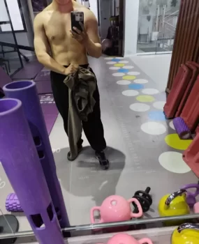 德阳男大，刚刚下海