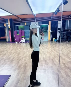 乖巧听话学生妹妹兼职