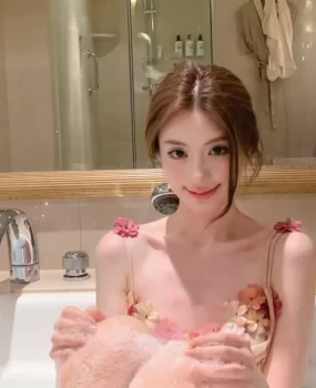 上海性感翘臀00后