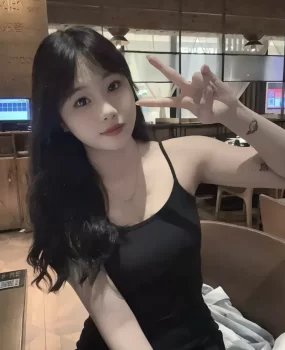 武汉 人美性格活泼小妹妹