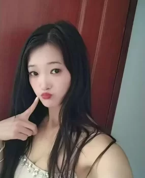 性感翘臀小姐姐