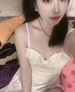 普陀后入肥臀湿滑骚妹