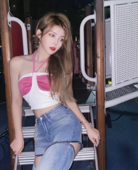 大长腿空姐兼职，素颜女神