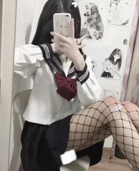 03年萝莉型妹子，很紧