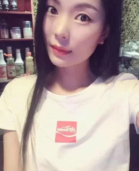 验证群里美少妇小敏